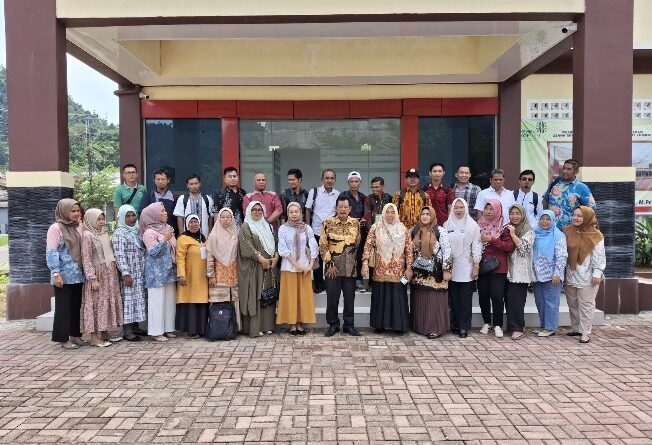 Dinas Koperasi UKM Tenaga Kerja Pessel Adakan Latihan Penyusunan Laporan Keuangan Perkoperasian