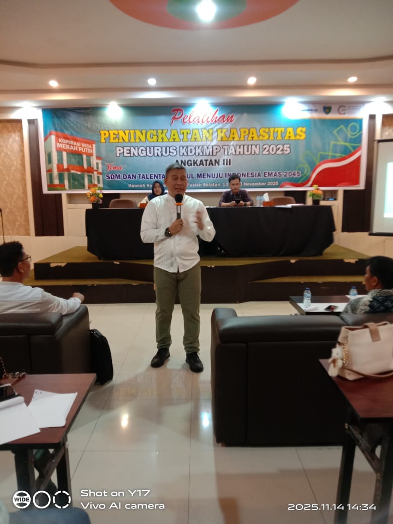 PELATIHAN PENINGKATAN KAPASITAS PENGURUS KDKMP ANGKATAN TGA HARI KEDUA DI HANNAH HOTEL 