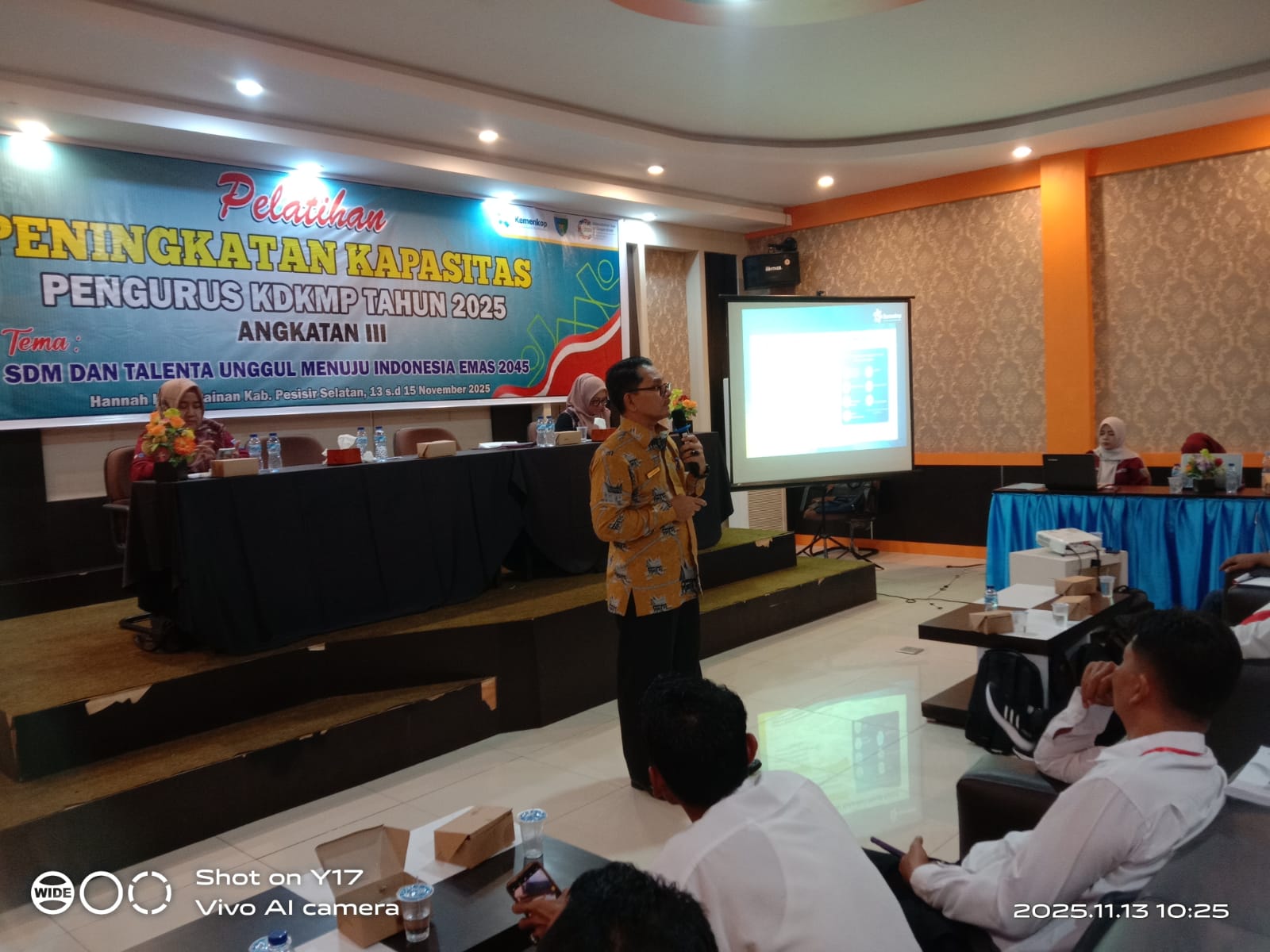 PELATIHAN PENINGKATAN KAPASITAS PENGURUS KDMP HARI PERTAMA DI HANNAH HOTEL