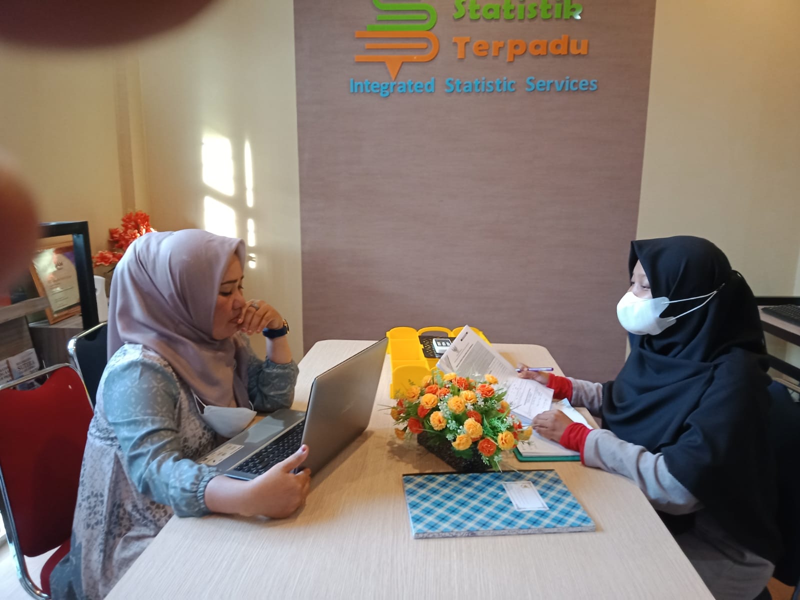 KOORDINASI DAN KONSULTASI MATERI BIMTEK PL-KUMKM DENGAN BPS PESSEL
