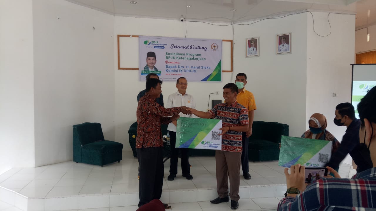 MENDAMPINGI KUNJUNGAN KERJA DRI-RI DARUL SISKA