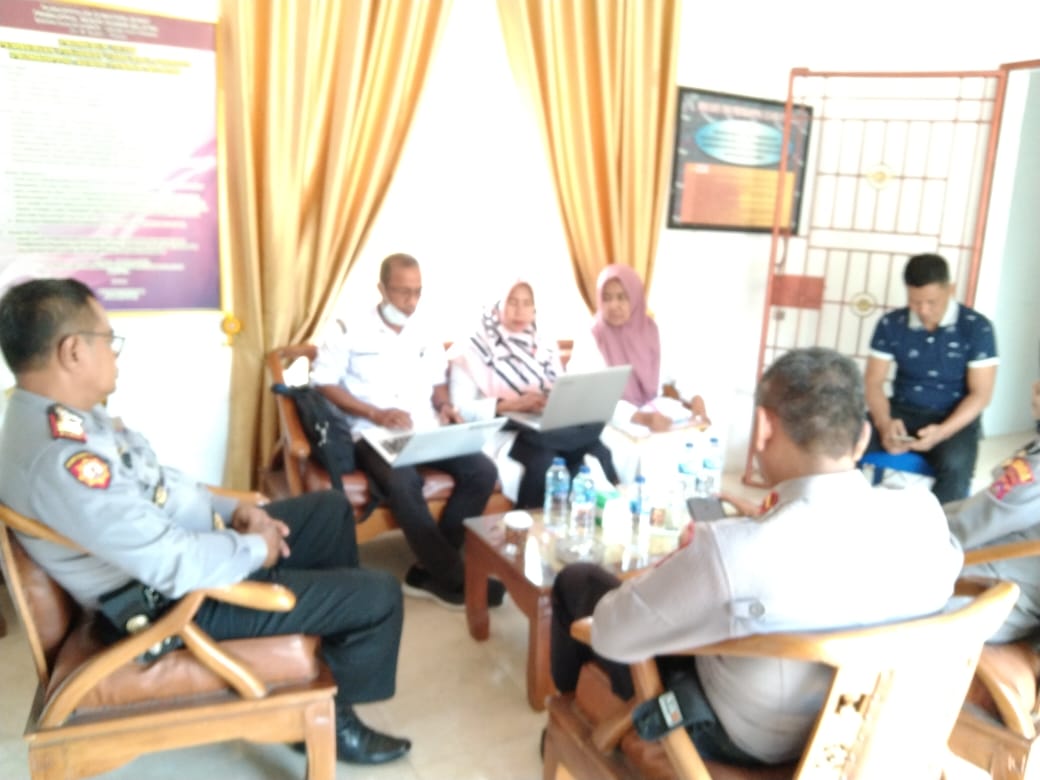 MENDAMPINGI TIM PENILAIAN KOPERASI BERPRESTASI TINGKAT PROPINSI
