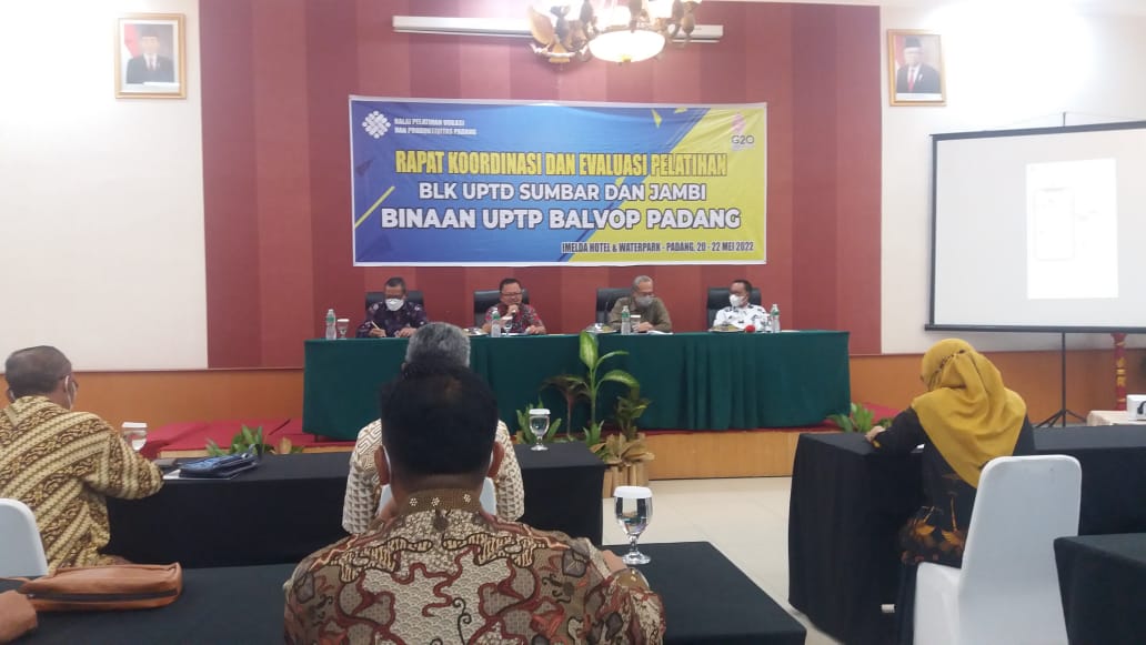 RAKOR DAN EVALUASI PELATIHAN BLK UPTD SUMBAR DAN JAMBI 