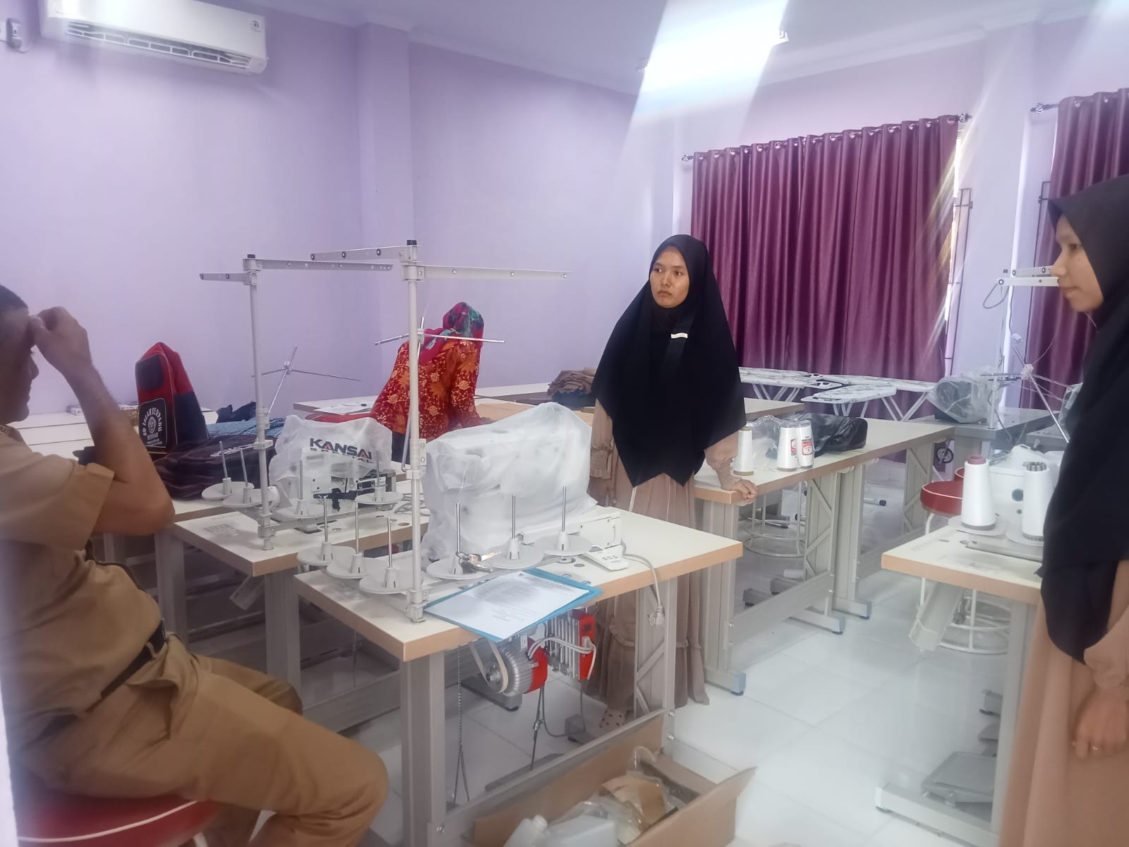 MONITORING DAN PEMBINAAN DI BLK KOMUNITAS YAYASAN HIJRAH MADINAH DI KECAMATAN LENGAYANG