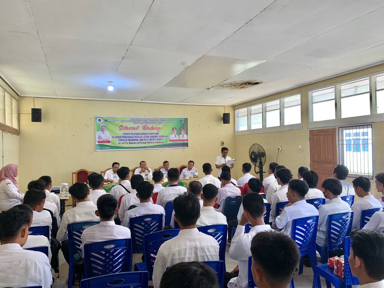 PEMBUKAAN PELATIHAN BERBASIS KOMPETENSI KEJURUAN PEMASANGAN INSTALASI LISTRIK BANGUNAN SEDERHANA, TE