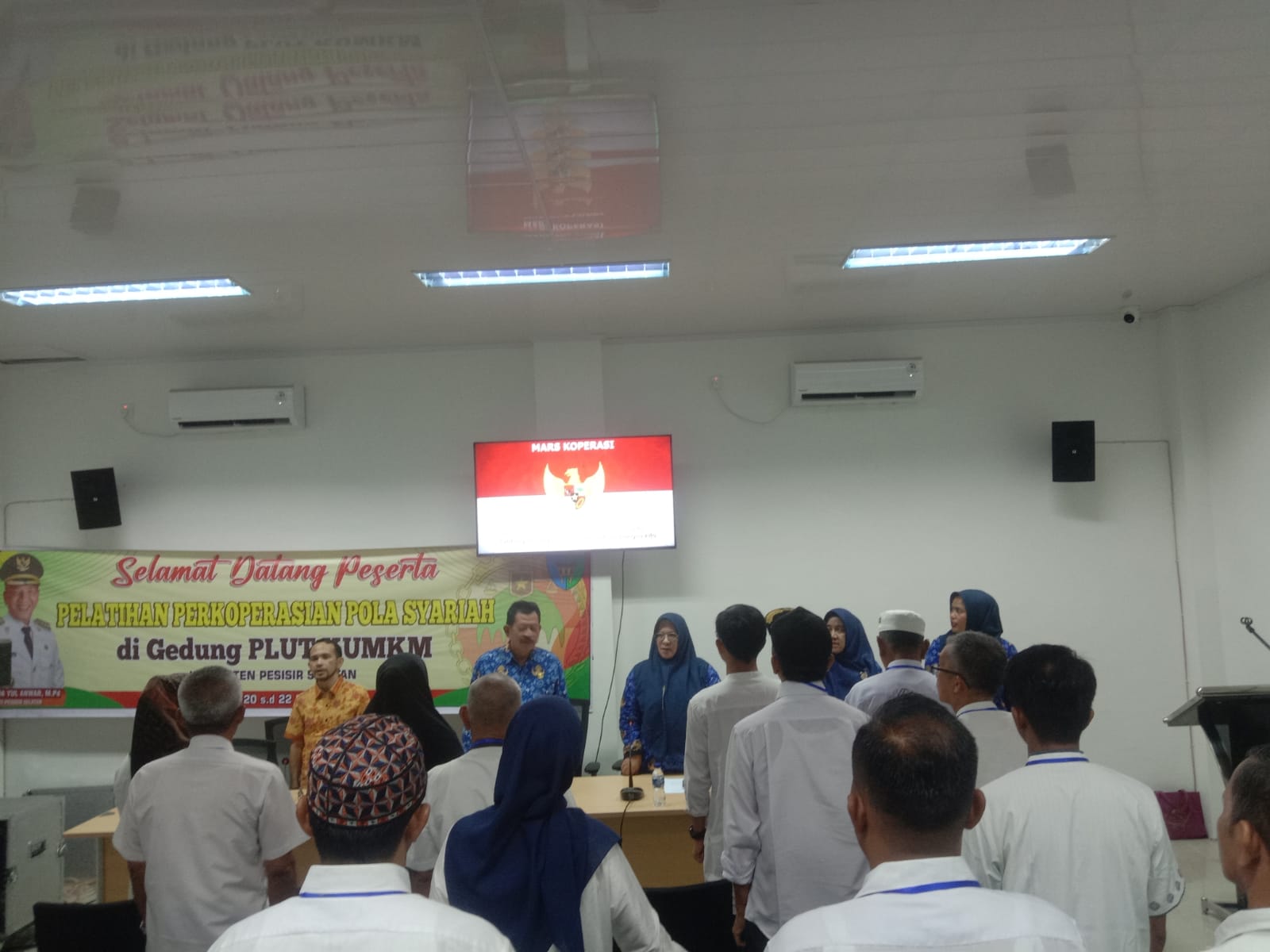 PEMBUKAAN PELATIHAN PERKOPERASIAN POLA SYARIAH SE-KABUPATEN PESISIR SELATAN