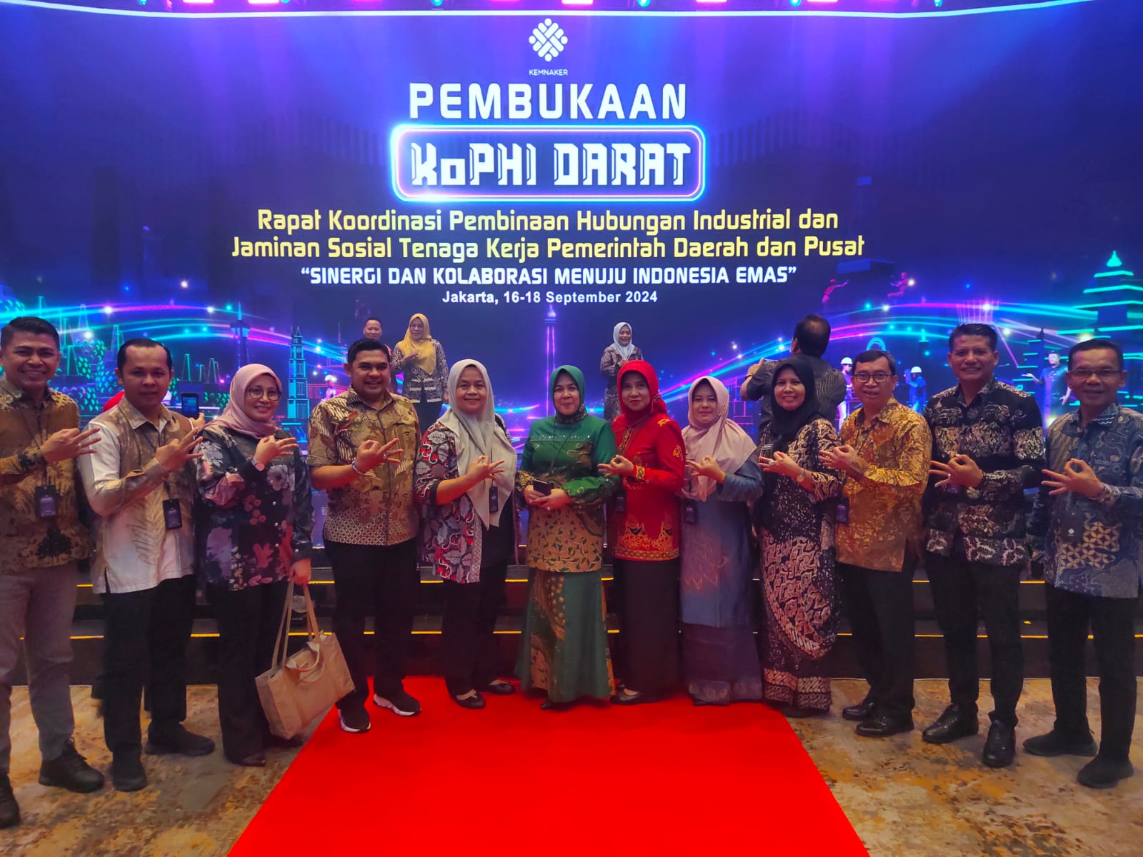 KOPHI DARAT RAPAT KOORDINASI PEMBINAAN HUBUNGAN INDUSTRIAL DAN JAMINAN SOSIAL TENAGA KERJA PEMERINTA